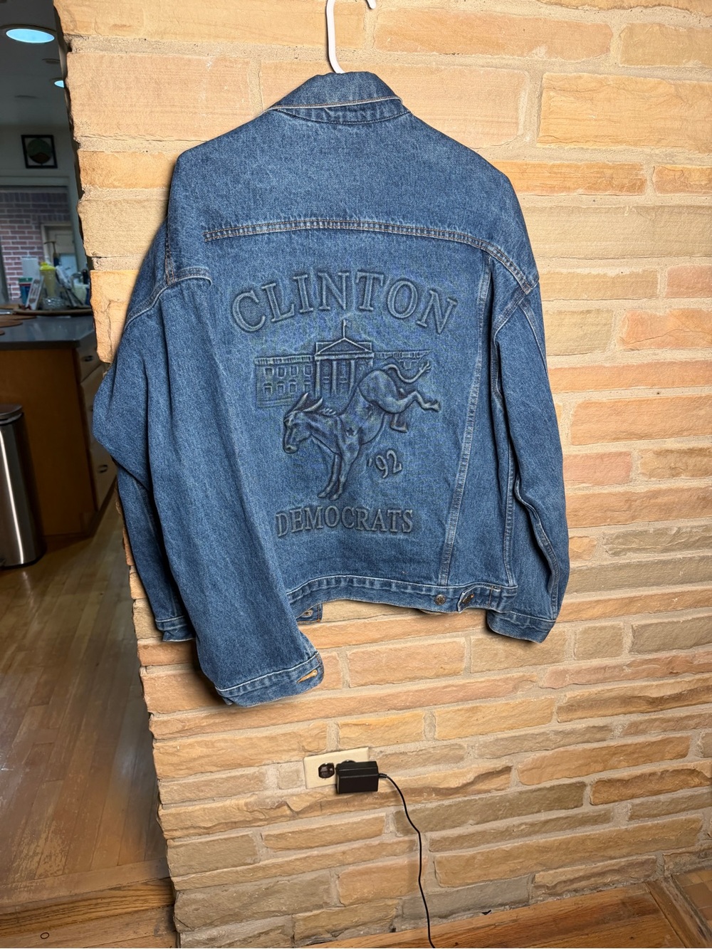 Vintage Embroidered Blue Denim Jacket – Clinton '92 Democrats size L - Picture 8 of 9